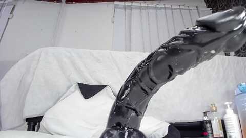 sophye_larson @ myfreecams on 20240120