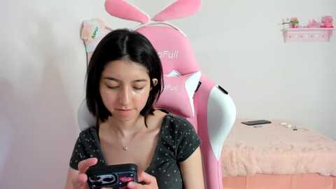 cherrycute666 @ myfreecams on 20240121