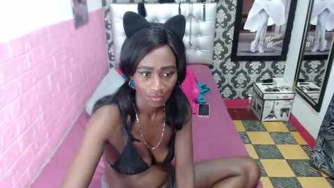 honey_channe @ myfreecams on 20240121