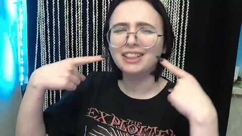 mini_diva @ myfreecams on 20240121