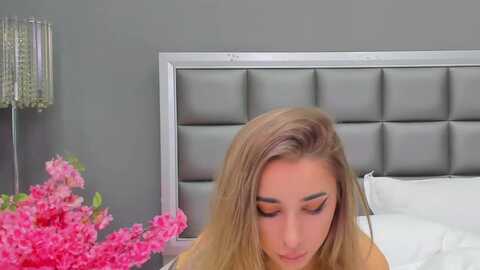 christynaros @ myfreecams on 20240122