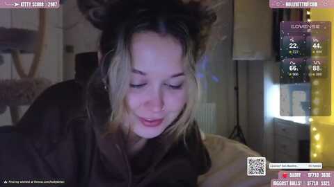 hollykittenn @ myfreecams on 20240122
