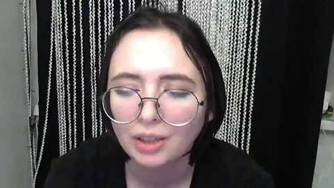 mini_diva @ myfreecams on 20240122