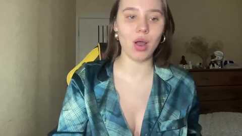 tifanytatum @ myfreecams on 20240122