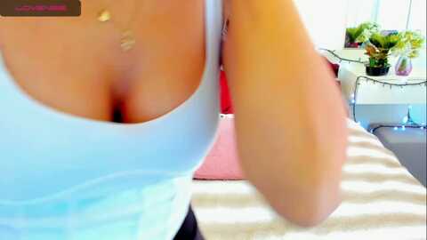 verrasweet4u @ myfreecams on 20240122
