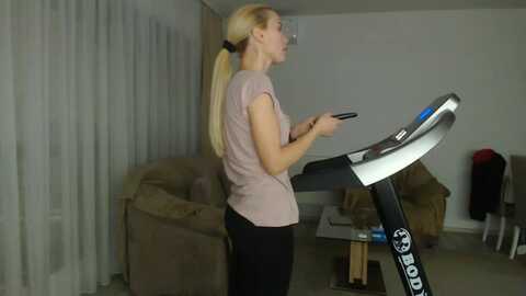 hrystina_ @ myfreecams on 20240123