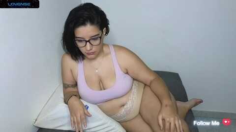 moon__woman @ myfreecams on 20240123