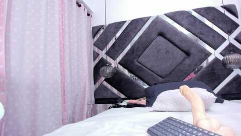 violeta_aroca @ myfreecams on 20240123