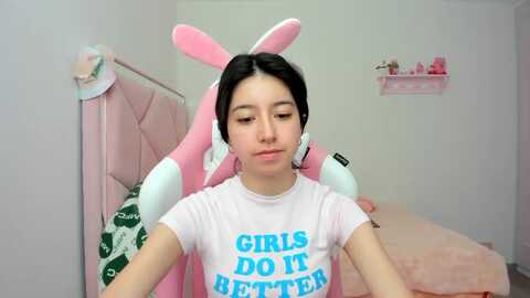 cherrycute666 @ myfreecams on 20240124