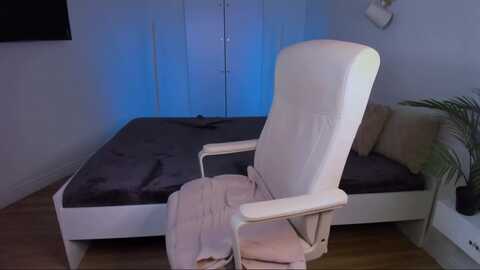 grey_hanna @ myfreecams on 20240124