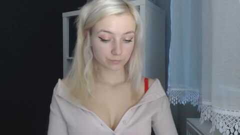 luciaamazing @ myfreecams on 20240124