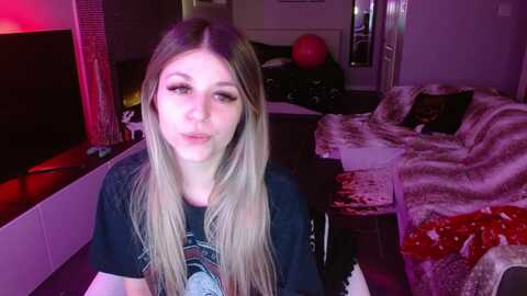 serafina @ myfreecams on 20240124