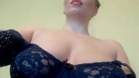 urmiss @ myfreecams on 20240124