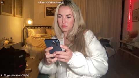 cutiepiekayla @ myfreecams on 20240125