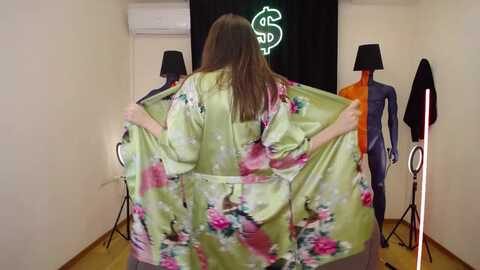 milim_nava @ myfreecams on 20240125