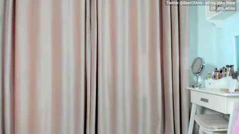 ami_white @ myfreecams on 20240126