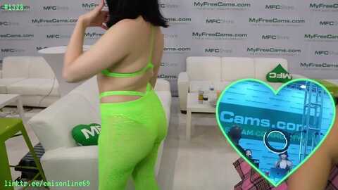 emmel1ne @ myfreecams on 20240126
