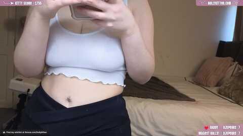 hollykittenn @ myfreecams on 20240126