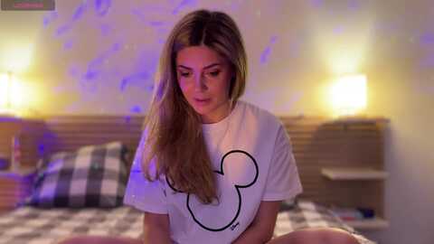 allie_synn @ myfreecams on 20240127