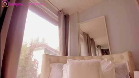 annselly @ myfreecams on 20240127