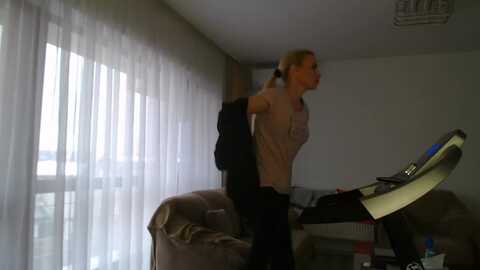 hrystina_ @ myfreecams on 20240127