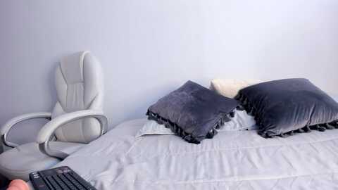 lina_castillo @ myfreecams on 20240127