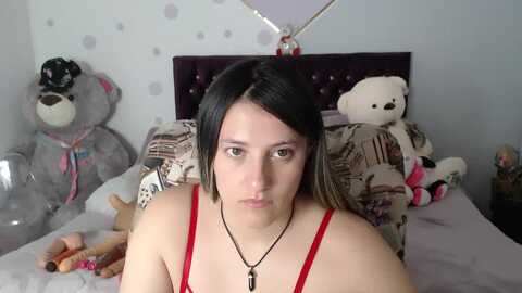 lorenahot06 @ myfreecams on 20240127
