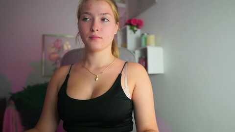 mia_melano_ @ myfreecams on 20240127