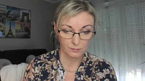 starvanessa1 @ myfreecams on 20240127