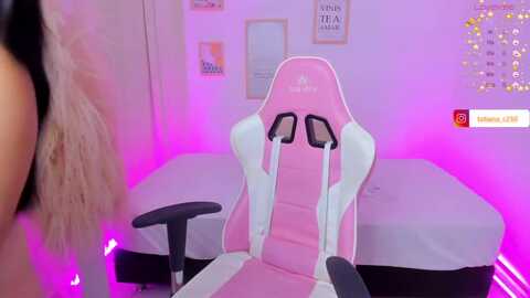 alyssia_dange @ myfreecams on 20240128