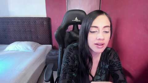 evi3_ @ myfreecams on 20240128