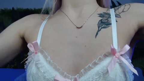 horny_blond @ myfreecams on 20240128