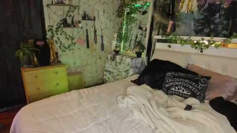 larissalarson @ myfreecams on 20240128