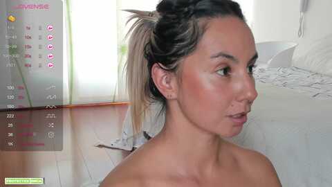 lauravall @ myfreecams on 20240128