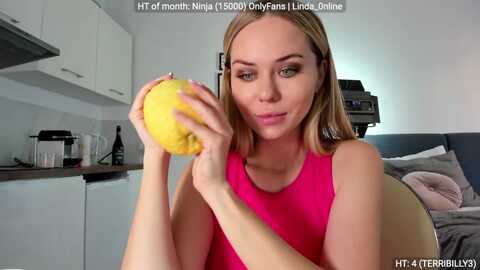 linda_0nline @ myfreecams on 20240128
