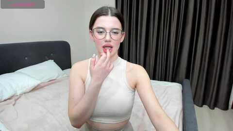 lorettamiller @ myfreecams on 20240128