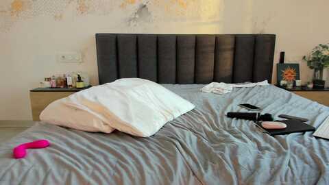 maripsis @ myfreecams on 20240128