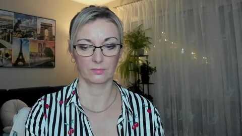starvanessa1 @ myfreecams on 20240128