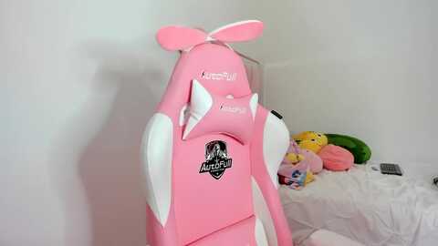 cherrycute666 @ myfreecams on 20240129