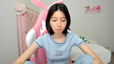 cherrycute666 @ myfreecams on 20240129