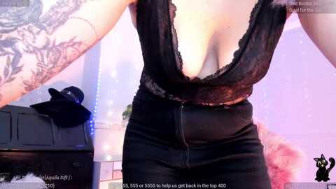 lunawolfie @ myfreecams on 20240129