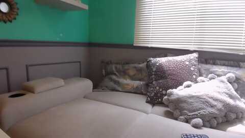 mhariangell @ myfreecams on 20240129