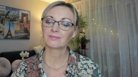 starvanessa1 @ myfreecams on 20240129