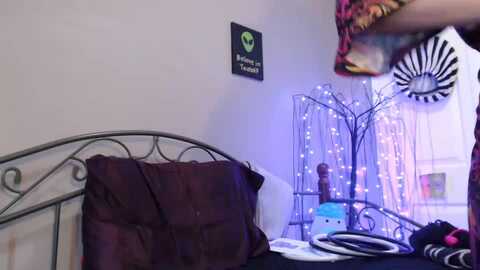 violethooper1 @ myfreecams on 20240129