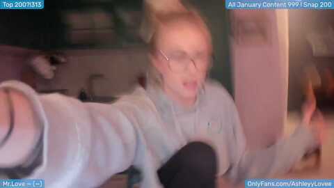 ashleylove @ myfreecams on 20240130