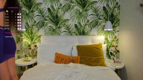 calimoon @ myfreecams on 20240130