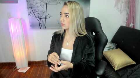 veromars @ myfreecams on 20240130