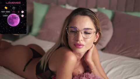 esmeainsley @ myfreecams on 20240131