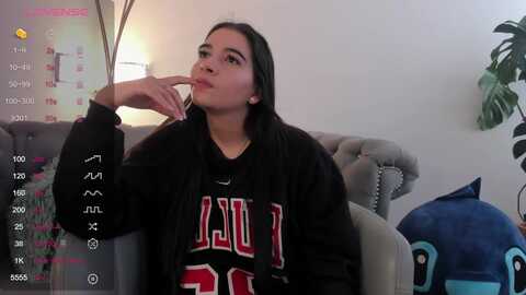 evelynowen1 @ myfreecams on 20240131