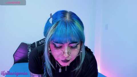 hallucigenia1 @ myfreecams on 20240131